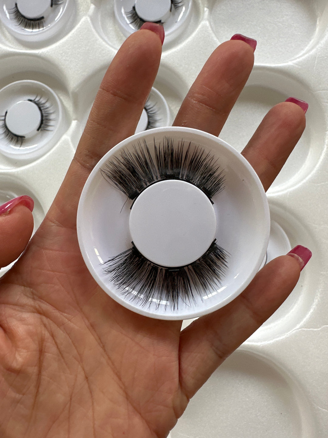 Magnetic Mink False Eyelashes — No-Glue Little Devil Style, Sizes 9–14 with Applicator Clip