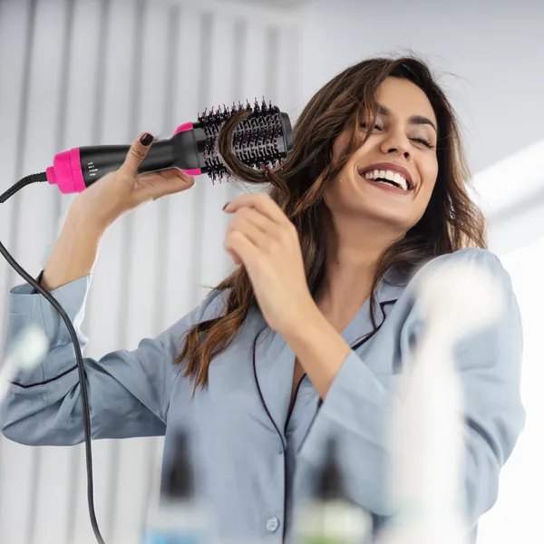 4-in-1 Hot Hair Brush Dryer Comb — Volumizer for Straightening, Curling & Drying
