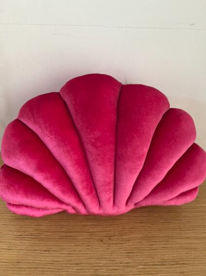 Simulation Shell Decorative Pillow — Realistic Ocean Shell Shape Cushion & Nap Pillow (10 Colours)