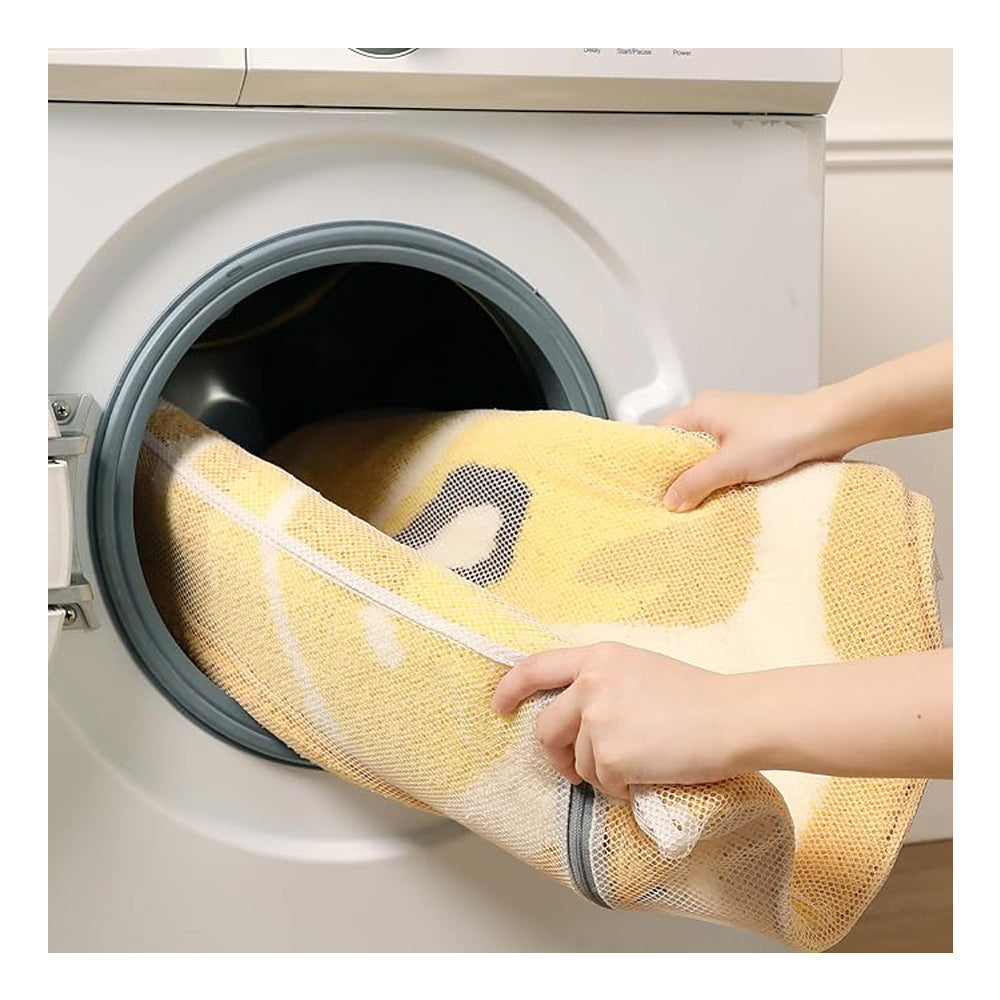 Lemon Fruit Bathroom Rug — Cute Absorbent Non-Slip Bath Mat with Lemon Print (Yellow)