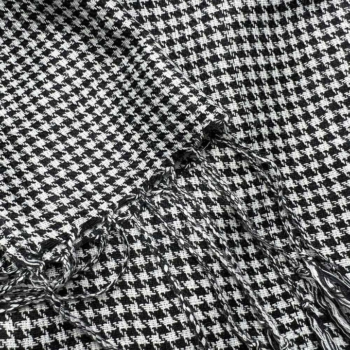2pcs Modern Edge With Classic Colors Black White Graphic Jacquard Scarf ,Luxe Look For Evening Wear,Scarf,vacation,daily Life,evening Party,Office Appropriate Subtlety For Women Men
