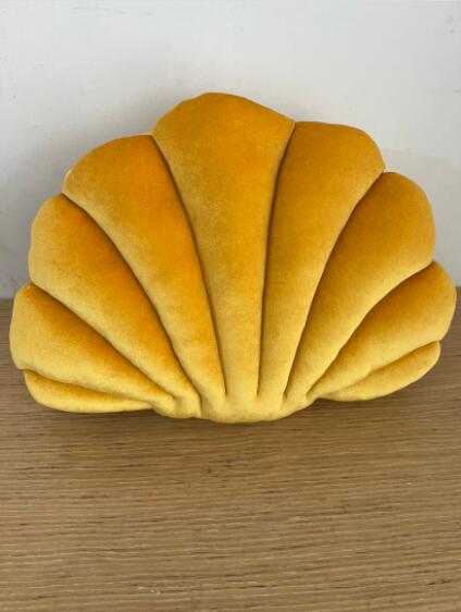 Simulation Shell Decorative Pillow — Realistic Ocean Shell Shape Cushion & Nap Pillow (10 Colours)
