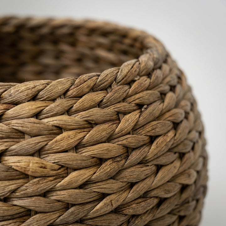 20.5" Weaved Cat Bed, Elevated Hand-woven Braided Banana Leaf Kitten House Condo with Cushion, Brown